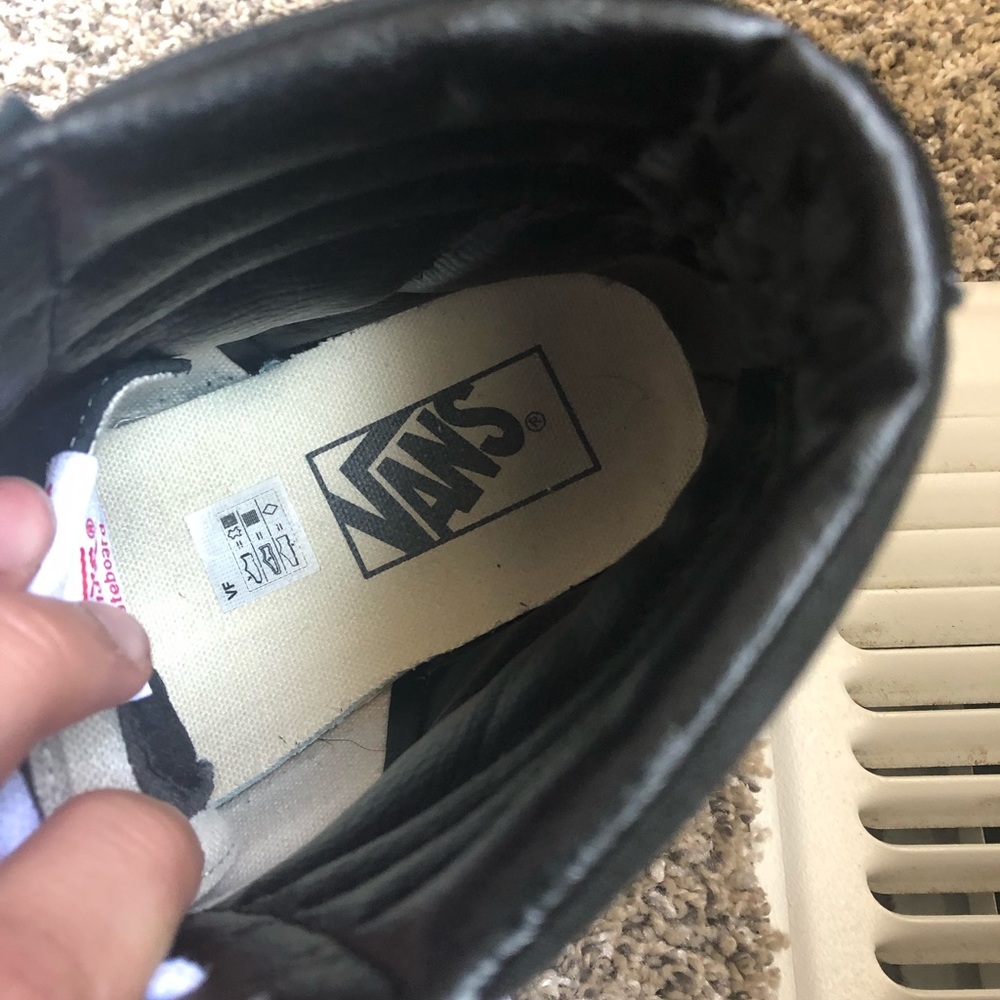 Vans - Picture 4 of 5